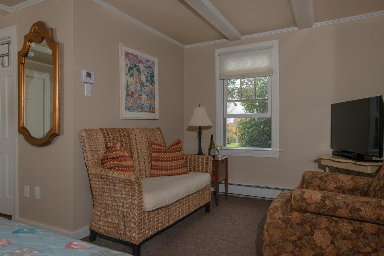 Ship'S Knees Inn East Orleans Екстер'єр фото