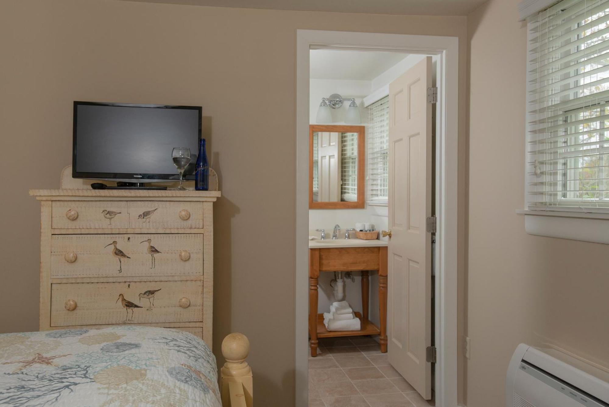 Ship'S Knees Inn East Orleans Екстер'єр фото